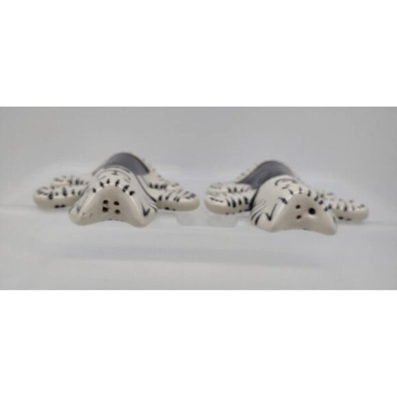 Hand Painted Pottery Cat Salt And Pepper Shakers Dorothy Steele Black & White - Picture 6 of 12